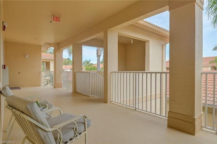 3992  Bishopwood E CT, Naples, FL 34114