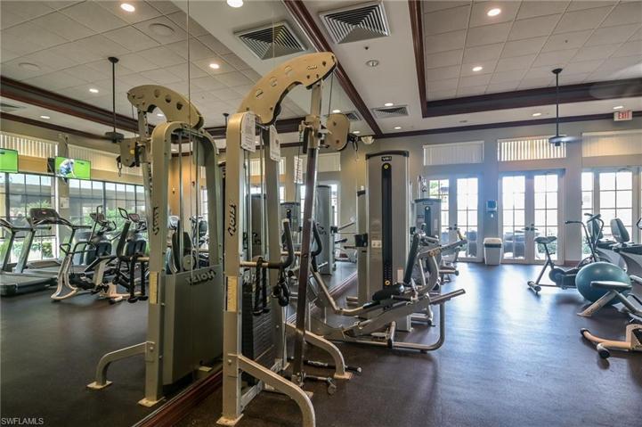 3992  Bishopwood E CT, Naples, FL 34114