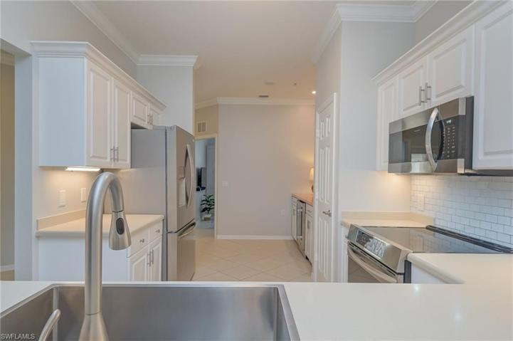 3992  Bishopwood E CT, Naples, FL 34114