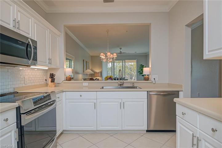 3992  Bishopwood E CT, Naples, FL 34114