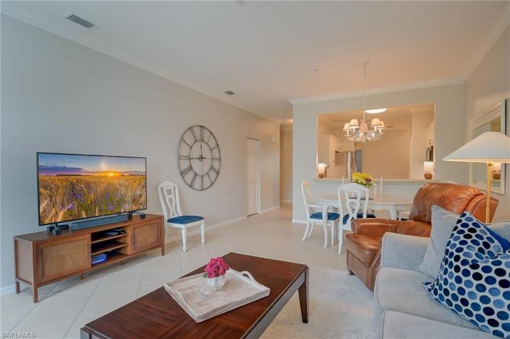 3992  Bishopwood E CT, Naples, FL 34114