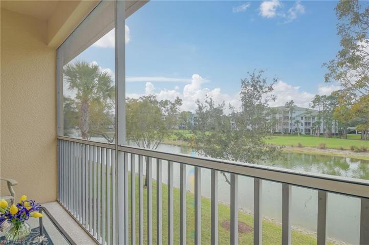 3992  Bishopwood E CT, Naples, FL 34114