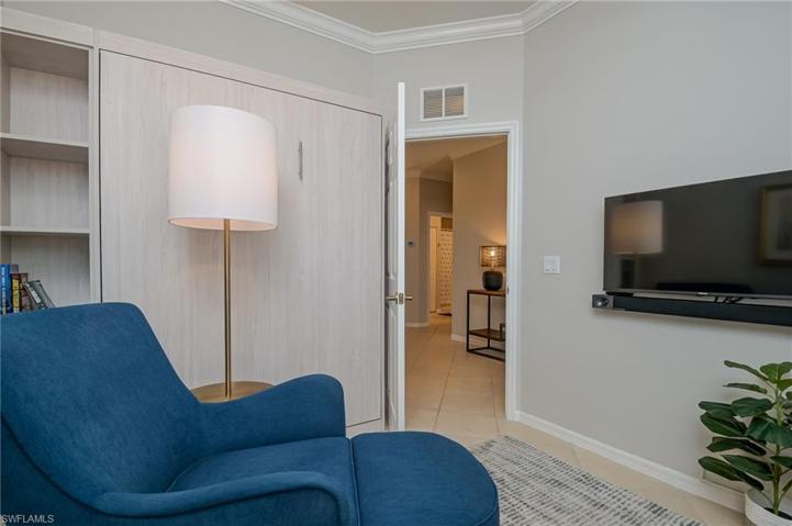 3992  Bishopwood E CT, Naples, FL 34114