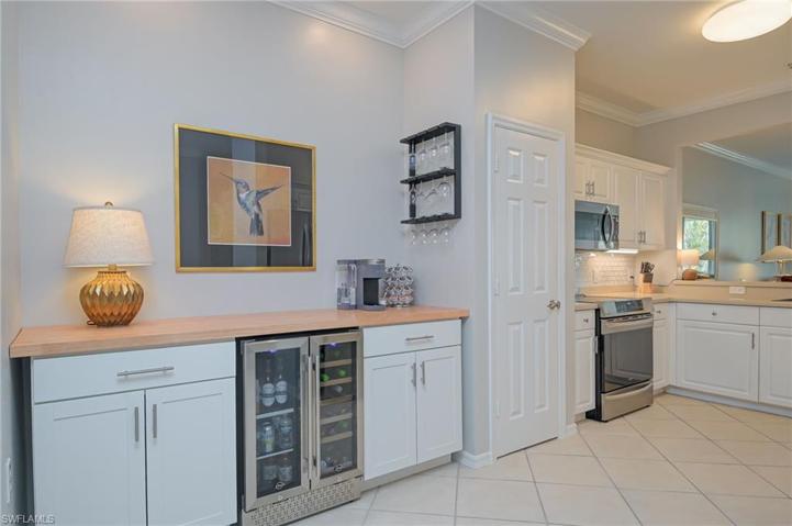 3992  Bishopwood E CT, Naples, FL 34114