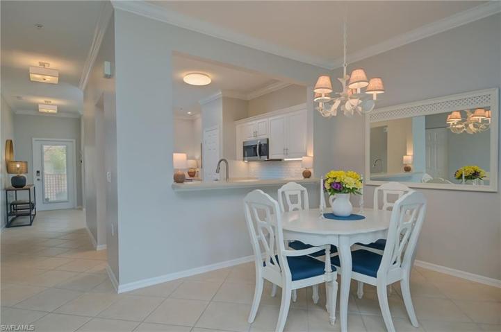 3992  Bishopwood E CT, Naples, FL 34114