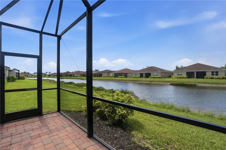 2062 Tamarron Ln, Naples, Florida 34120
