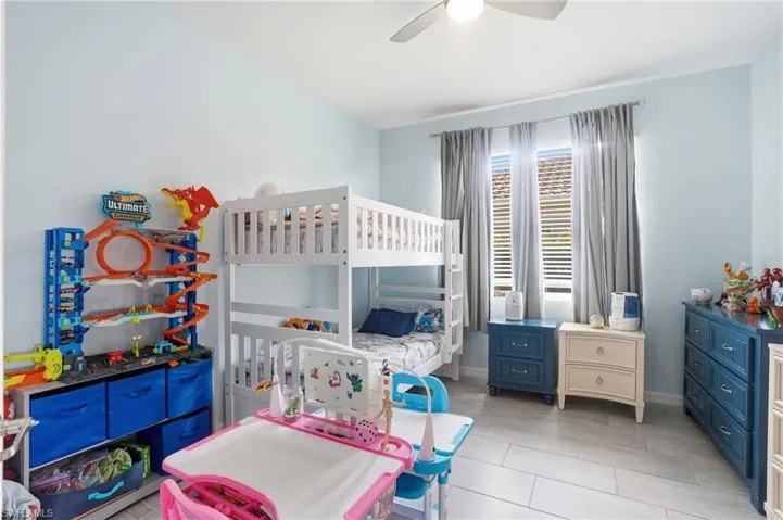 2062 Tamarron Ln, Naples, Florida 34120