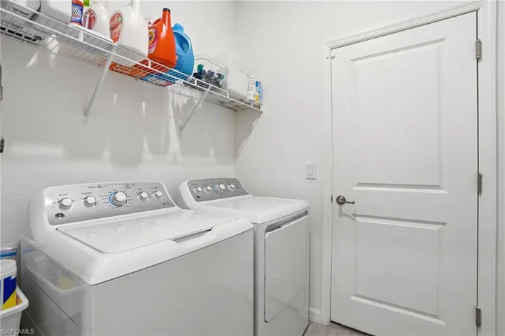2062 Tamarron Ln, Naples, Florida 34120