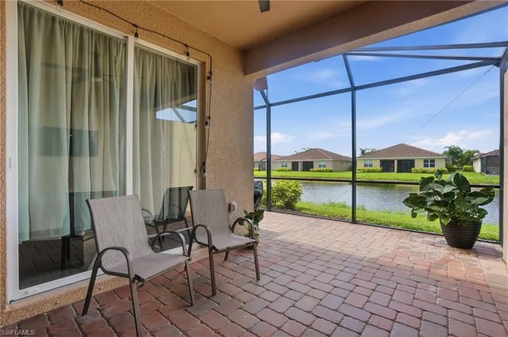 2062 Tamarron Ln, Naples, Florida 34120