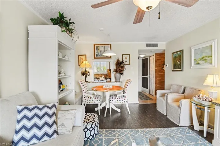 200 Forest Lakes Blvd 305, Naples, Florida 34105
