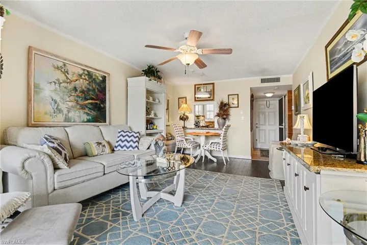 200 Forest Lakes Blvd 305, Naples, Florida 34105