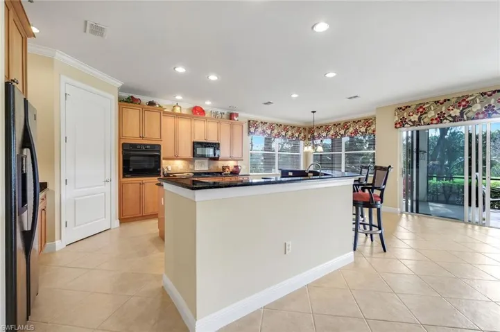 Breakfast bar