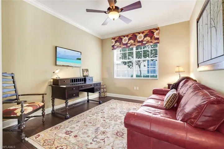 Large den that can also be used for overflow guests.
