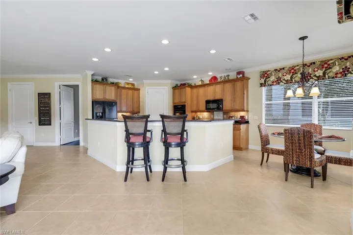 Breakfast bar