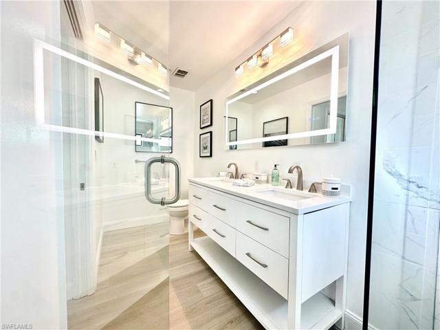 1376 Monarch CIR, NAPLES FL 34116