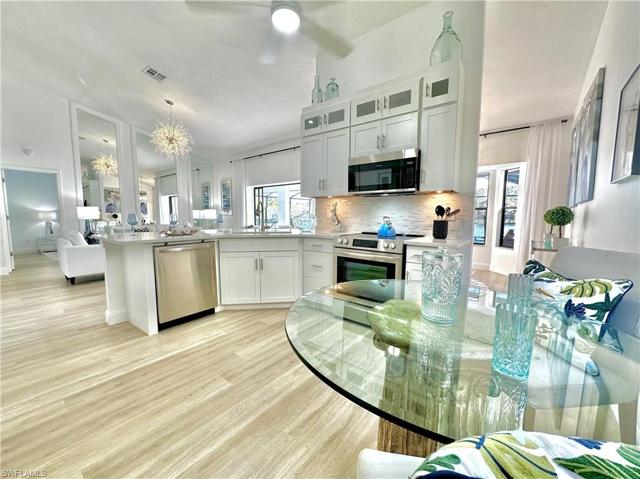1376 Monarch CIR, NAPLES FL 34116