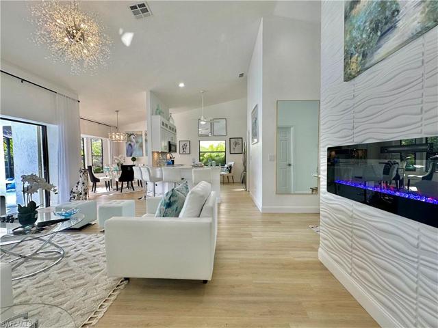 1376 Monarch CIR, NAPLES FL 34116