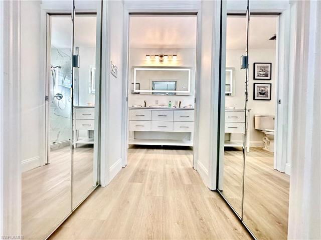 1376 Monarch CIR, NAPLES FL 34116
