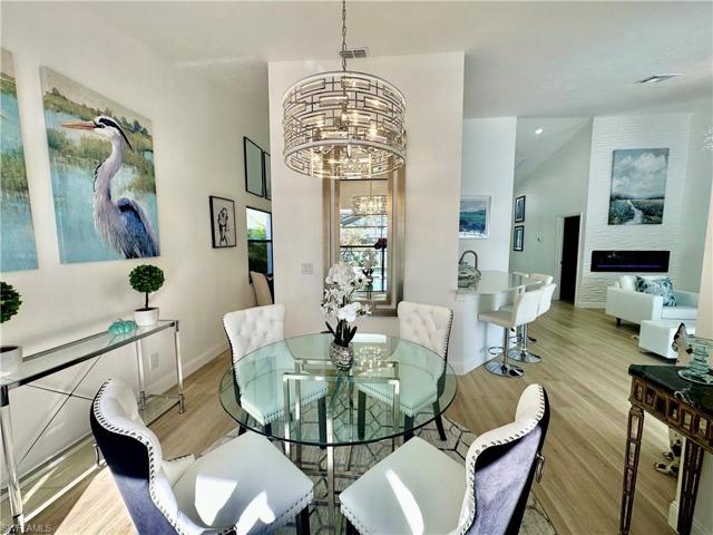 1376 Monarch CIR, NAPLES FL 34116