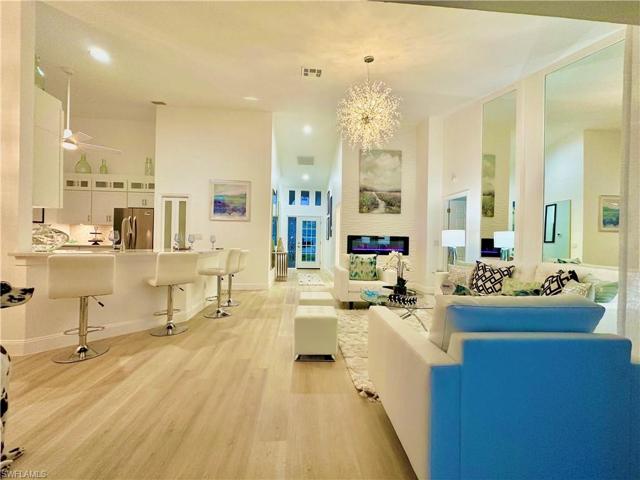 1376 Monarch CIR, NAPLES FL 34116