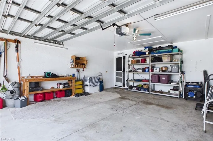 Room for 2 cars