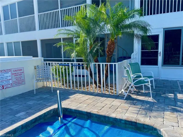 Your Lanai overlooks Pool, Spa & Canal!