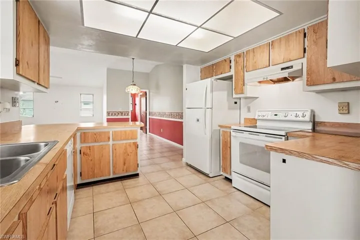 233 Se 31st St, Cape Coral, Florida 33904