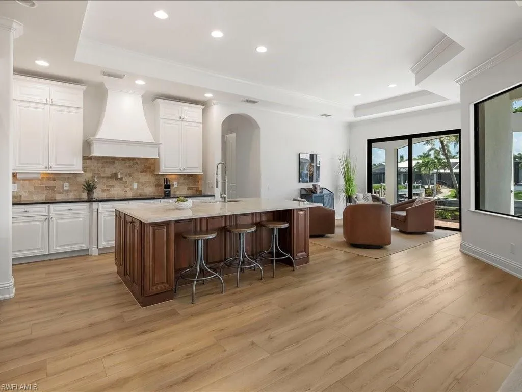 1812 Maywood CT, Marco Island, FL 34145,225062762