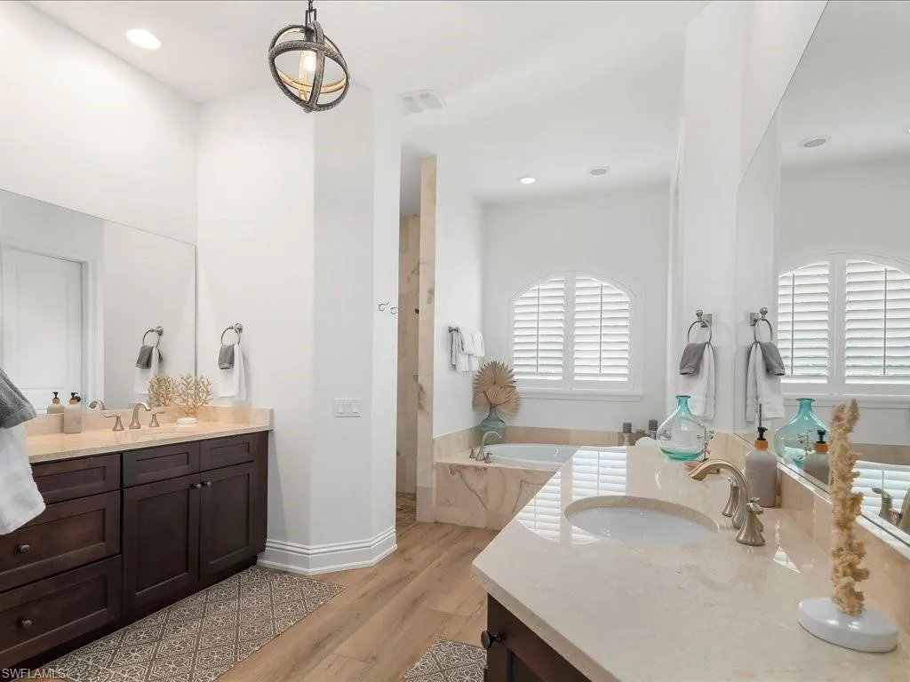 1812 Maywood CT, Marco Island, FL 34145,225062762