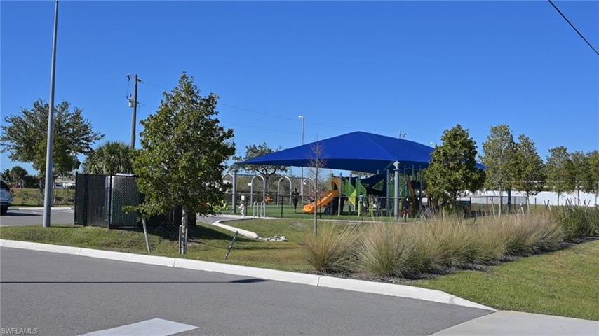 1316 NE 16th  PL, Cape Coral, FL 33909