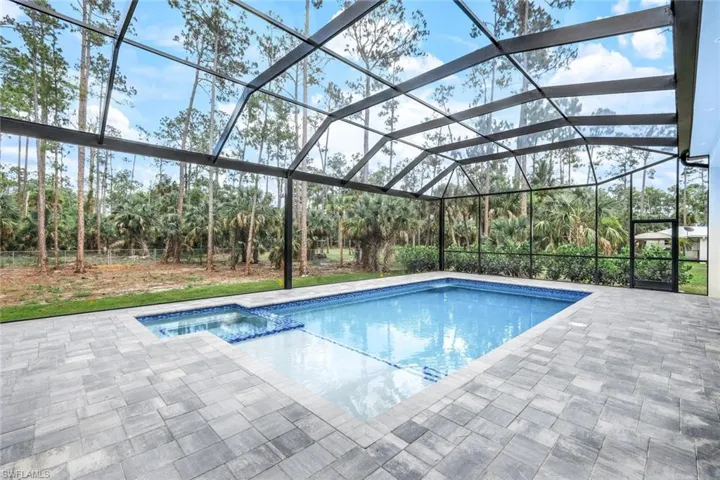 662  9th SW ST, Naples, FL 34117