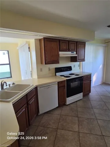 5236 19th Pl, Cape Coral, Florida 33914