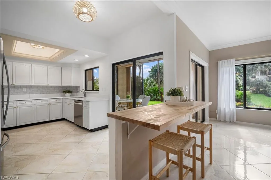 6760 Pelican Bay BLVD, Naples, FL 34108,225011323
