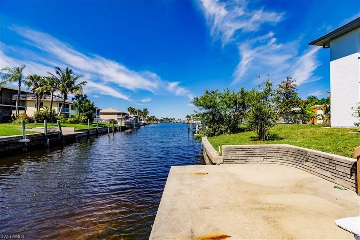 4708-4712 SE 5th  PL, Cape Coral, FL 33904