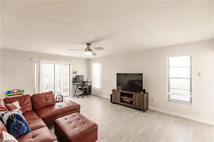 4708-4712 SE 5th  PL, Cape Coral, FL 33904
