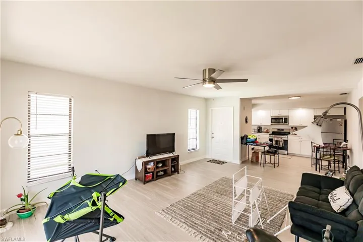4708-4712 SE 5th  PL, Cape Coral, FL 33904