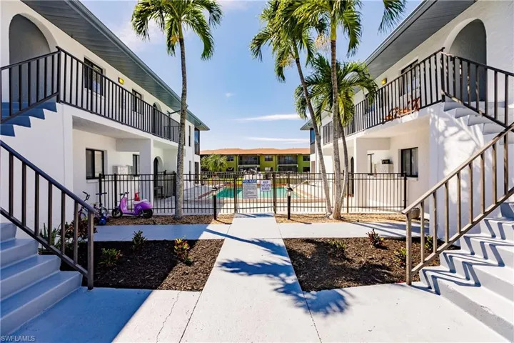 4708-4712 SE 5th  PL, Cape Coral, FL 33904