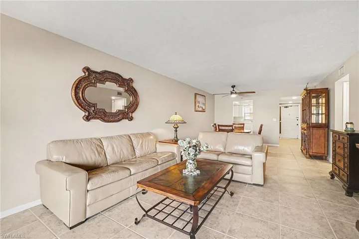 4622 Sw Santa Barbara Pl 111, Cape Coral, Florida 33914