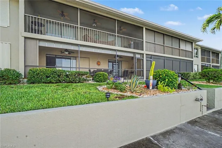 4622 Sw Santa Barbara Pl 111, Cape Coral, Florida 33914