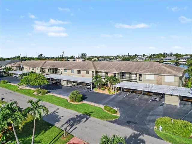 4622 Sw Santa Barbara Pl 111, Cape Coral, Florida 33914