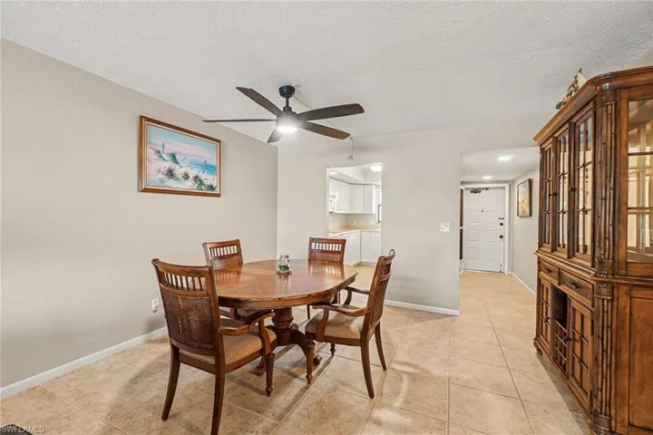 4622 Sw Santa Barbara Pl 111, Cape Coral, Florida 33914
