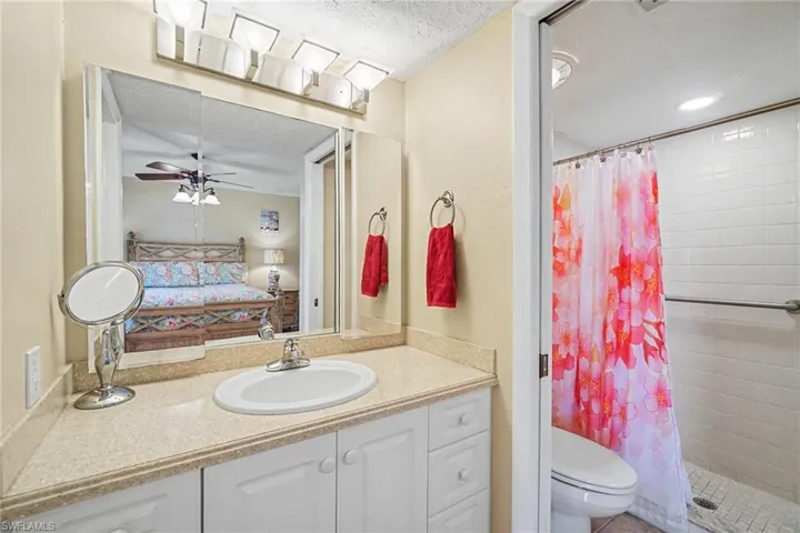 4622 Sw Santa Barbara Pl 111, Cape Coral, Florida 33914