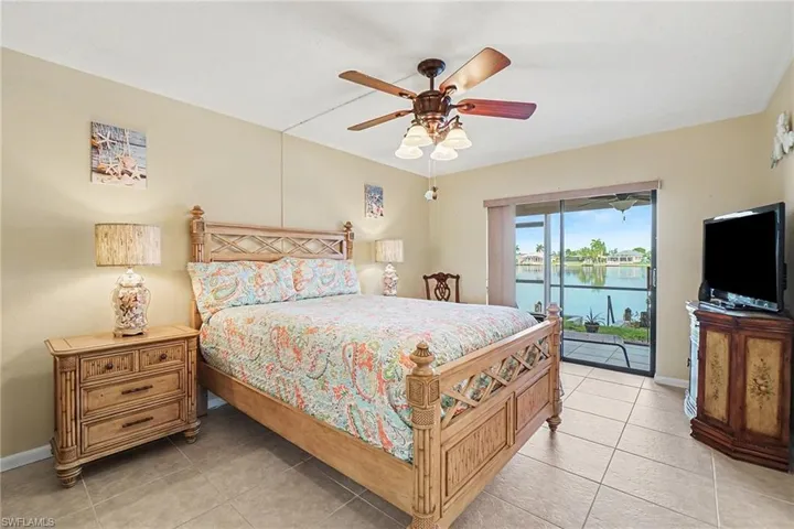 4622 Sw Santa Barbara Pl 111, Cape Coral, Florida 33914