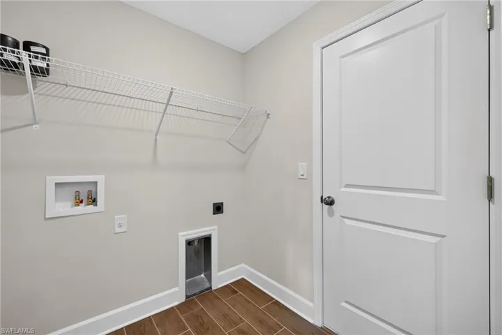 348 Ne 26th Ter, Cape Coral, Florida 33909