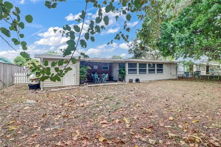 2140 Harbor Ln, Naples, Florida 34104