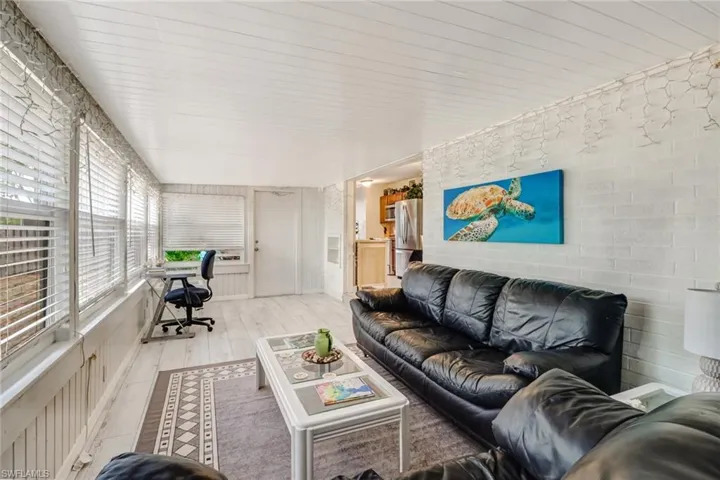 2140 Harbor Ln, Naples, Florida 34104