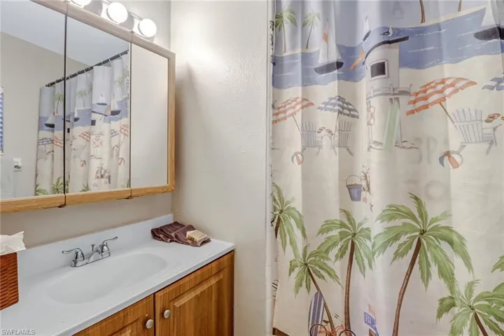 2140 Harbor Ln, Naples, Florida 34104