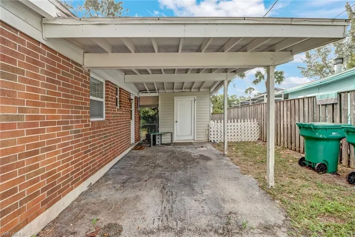2140 Harbor Ln, Naples, Florida 34104