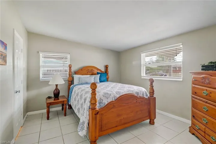 2140 Harbor Ln, Naples, Florida 34104