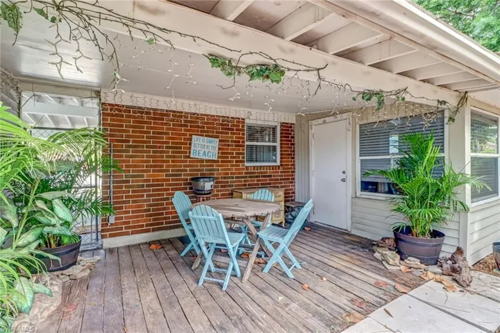 2140 Harbor Ln, Naples, Florida 34104
